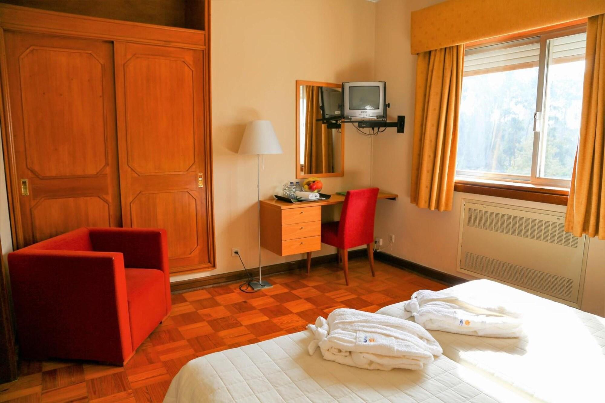 Inatel Santa Maria Da Feira Hotel Exterior photo